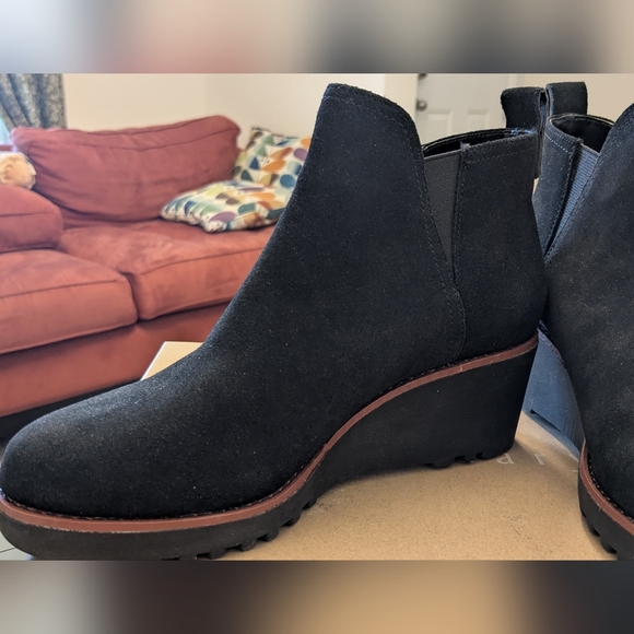 Sanctuary Evolve Women's Black Suede Ankle Boots - Picture 3 of 9